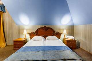 Мотели Everest Ивано-Франковск Двухместный номер Делюкс с 1 кроватью и балконом-3