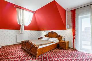 Мотели Everest Ивано-Франковск Двухместный номер Делюкс с 1 кроватью и балконом-8